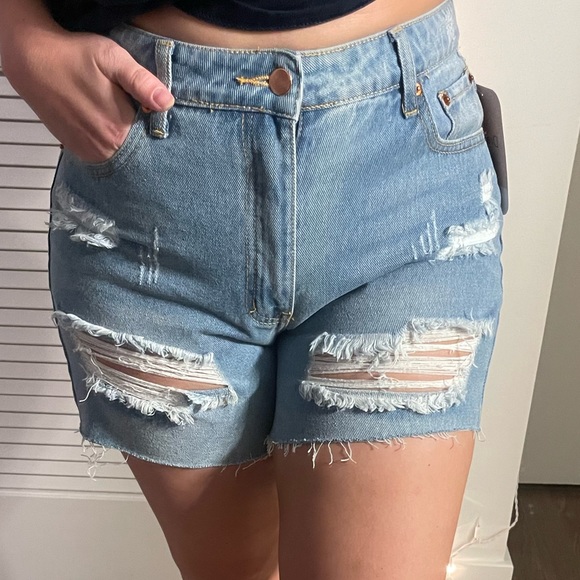 denim shorts - Picture 1 of 3